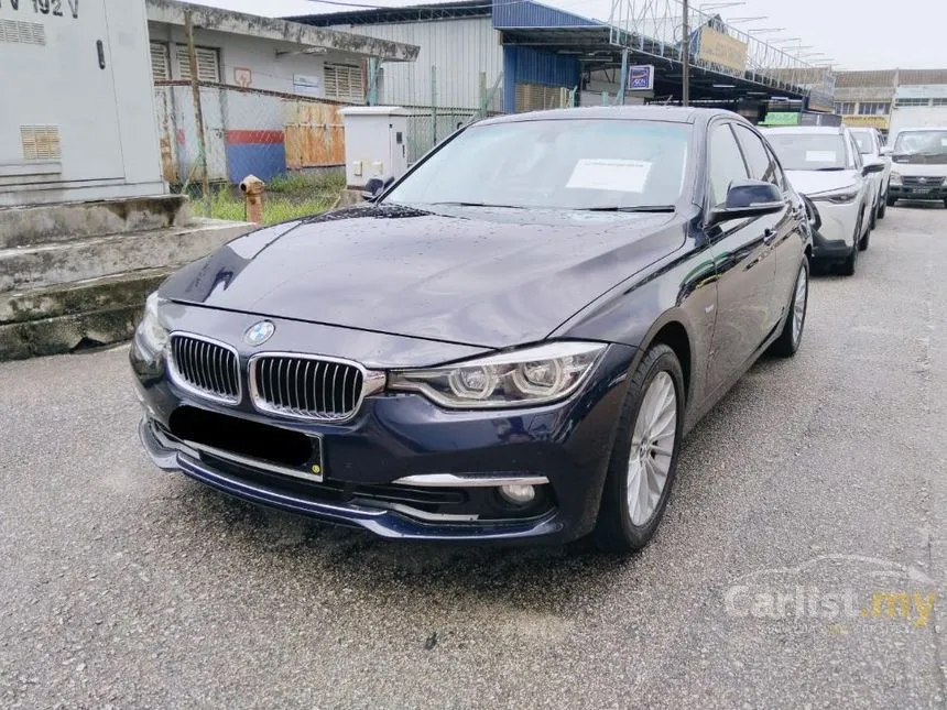 2016 BMW 318i Luxury Sedan
