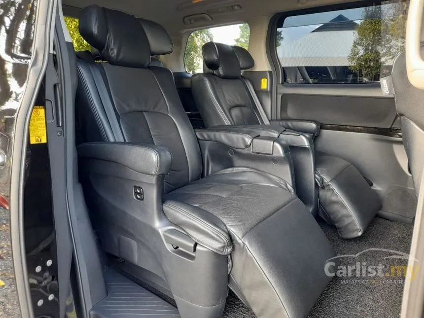 2013 Toyota Vellfire Z Platinum MPV