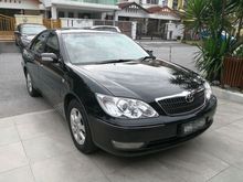 2004 Toyota Camry 2.4 V Sedan