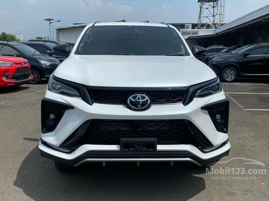 Jual Mobil Toyota Fortuner 2024 VRZ TSS GR Parts Aero Package 2.8 di DKI Jakarta Automatic SUV Putih Rp 631.700.000