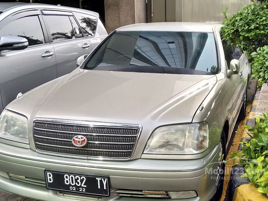 2001 Toyota Crown Royal Saloon Sedan
