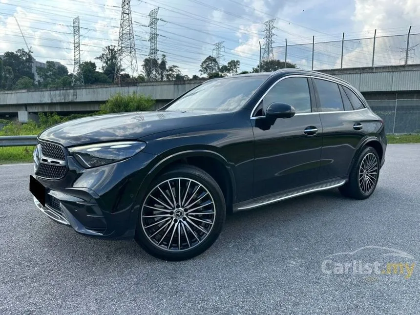 2023 Mercedes-Benz GLC300 4MATIC AMG Line SUV