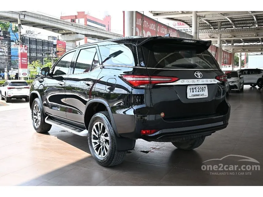 2021 Toyota FORTUNER V SUV