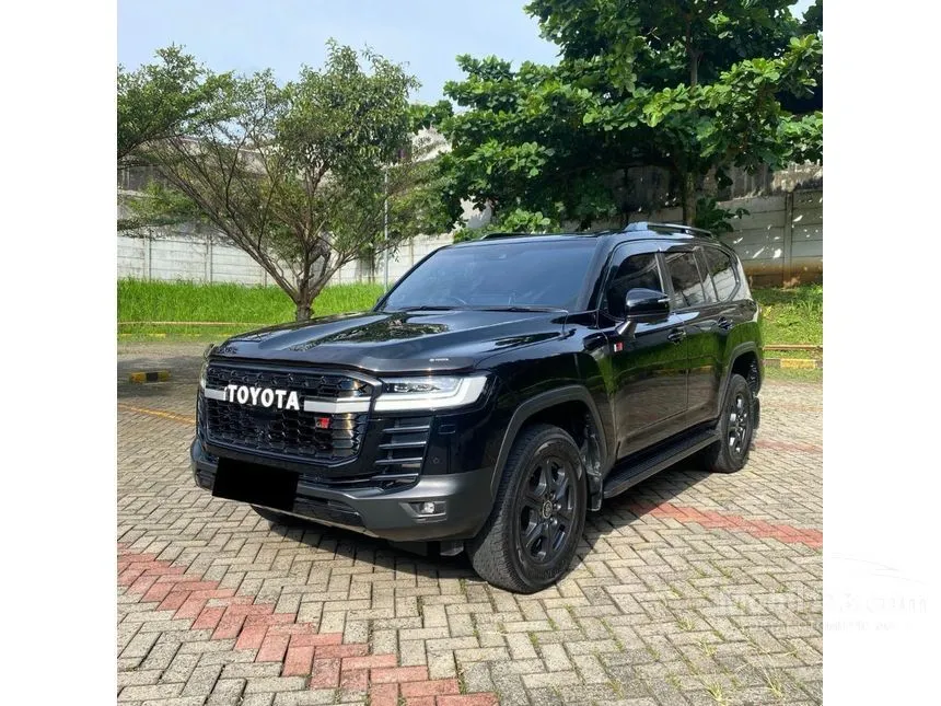 2024 Toyota Land Cruiser 300 GR-S SUV