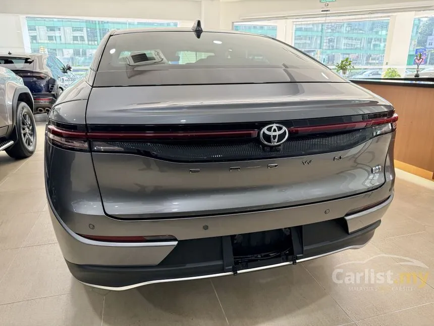 2023 Toyota Crown RS Advance Sedan