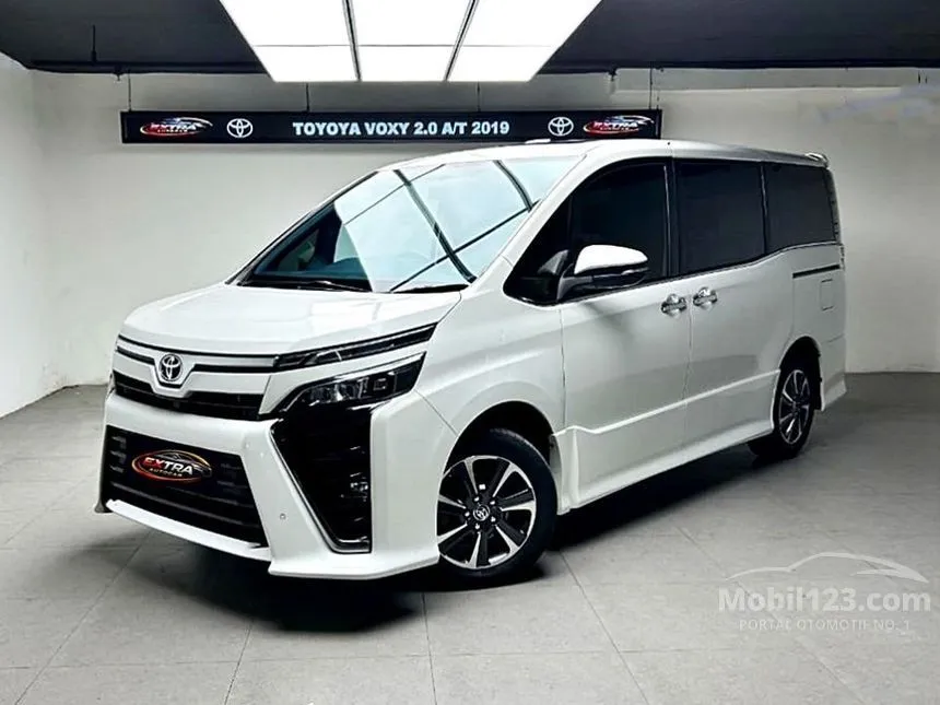 2019 Toyota Voxy MPV