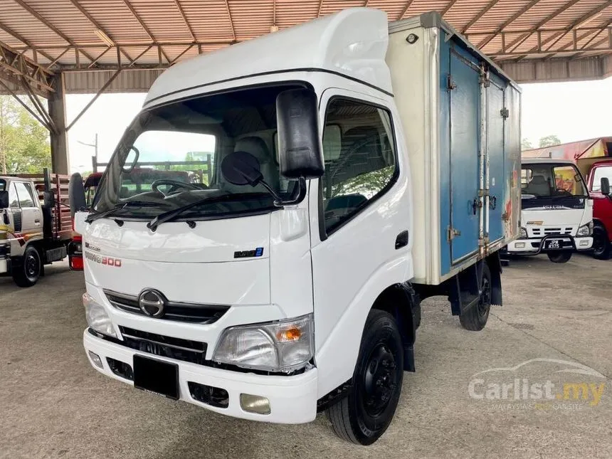 2014 Hino WU600R Lorry