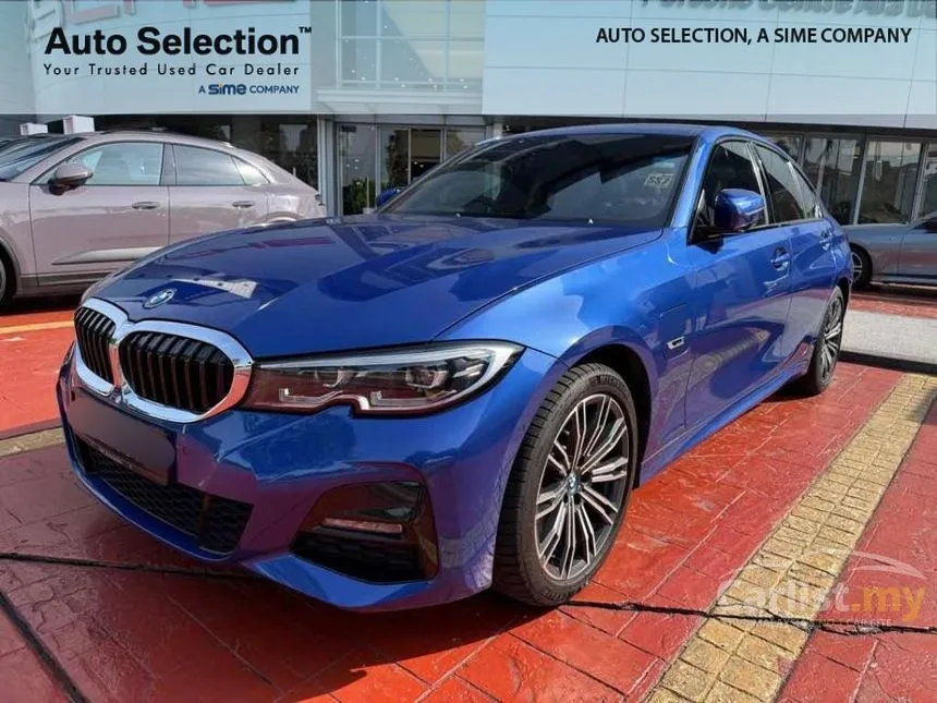 2022 BMW 330e M Sport Sedan