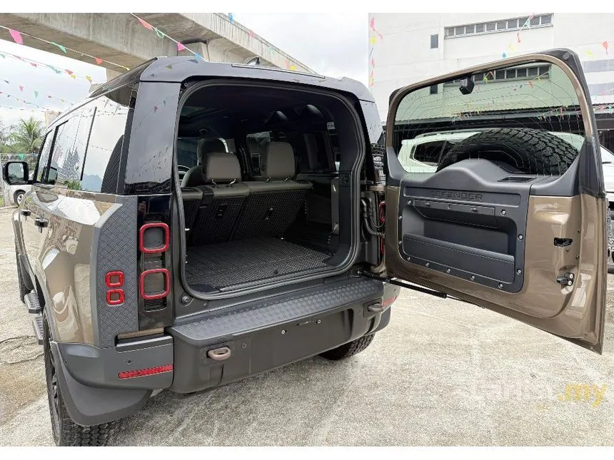 2022 Land Rover Defender 110 P300 S SUV