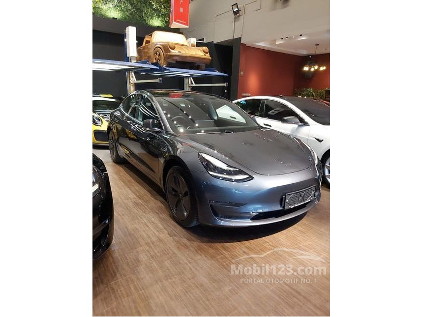 Jual Mobil  Tesla  Model  3  2021 Standard Range Plus di DKI 