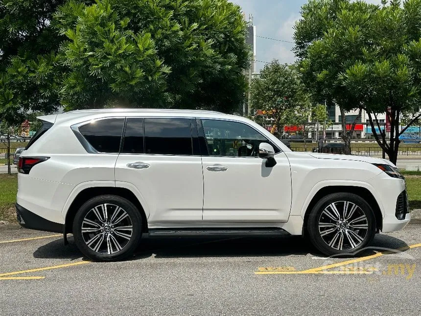2022 Lexus LX 600 7 seater SUV