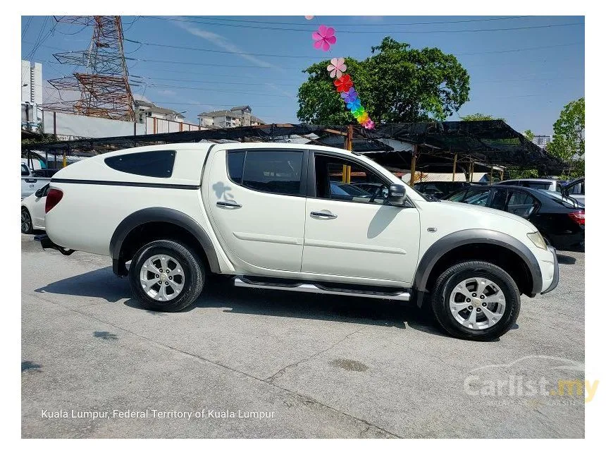 2013 Mitsubishi Triton VGT Dual Cab 4X4 Pickup