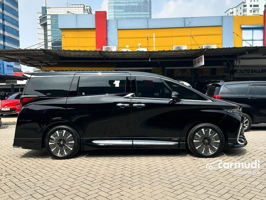 2024 Toyota Alphard HEV Modellista MPV