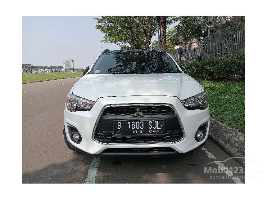 Jual Mobil Mitsubishi Outlander Sport 2014 PX 2.0 di Banten Automatic SUV Putih Rp 160.000.000