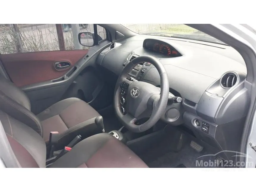 2012 Toyota Yaris S Limited Hatchback