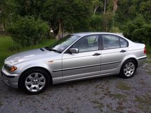 2002 BMW 318i 2.0 Sedan