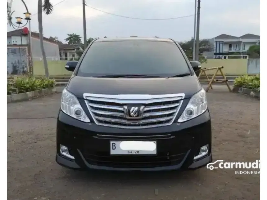 2013 Toyota Alphard G MPV