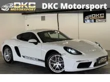 2017 Porsche 718 2.0 Cayman Coupe / LED TAILLIGHTS / PCM / DUAL-ZONE AUTOMATIC CLIMATE CONTROL / SPORT SEATS / SPORT STEERING WHEEL / PSM / ABS / TPMS