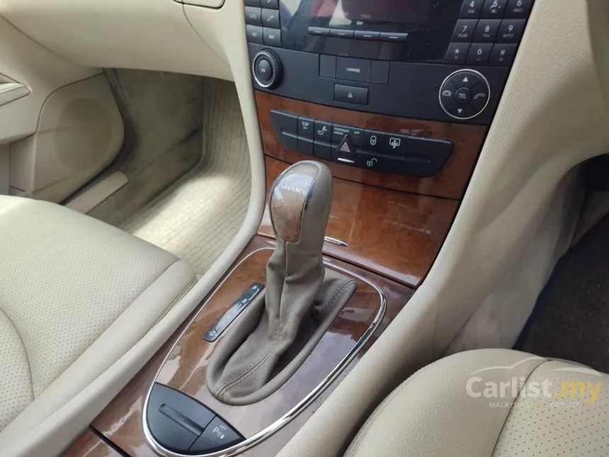 2004 Mercedes-Benz E200K Elegance Sedan