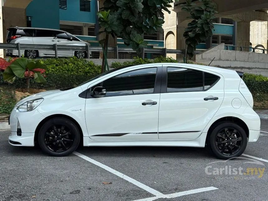 2013 Toyota Prius C Hybrid TRD Sportivo Hatchback