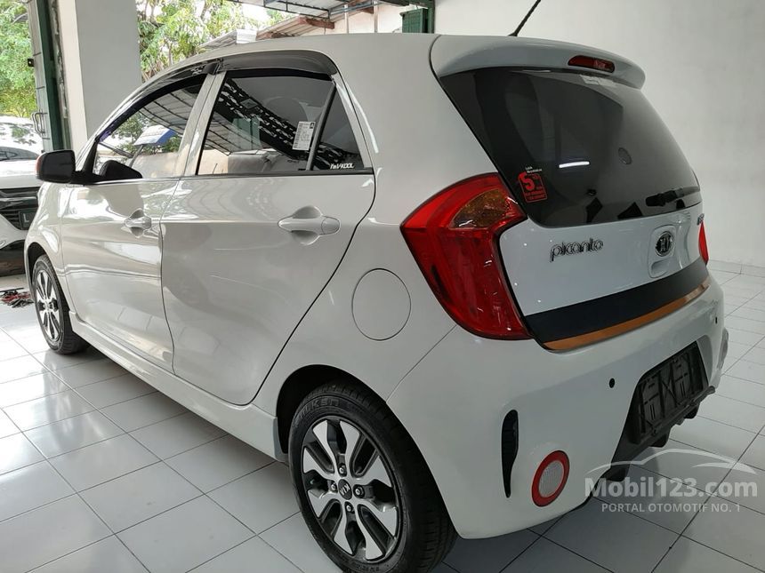 Jual Mobil KIA Picanto 2016 Platinum 1.2 di Jawa Timur 