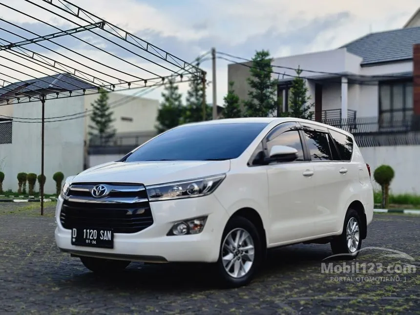Jual Mobil Toyota Kijang Innova 2018 V 2.4 di Jawa Barat Automatic MPV Putih Rp 383.000.000