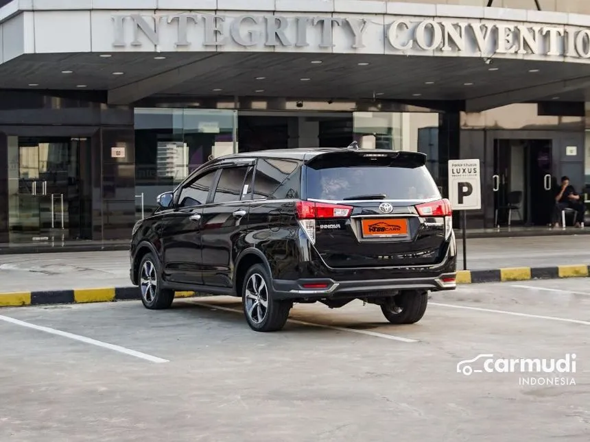 2022 Toyota Kijang Innova Venturer MPV
