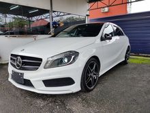 2015 Mercedes-Benz A180 1.6 AMG Line Hatchback Panoramic Roof Keyless-Go Push Start Button Reverse Camera Xenon Light LED Daytime Running Light