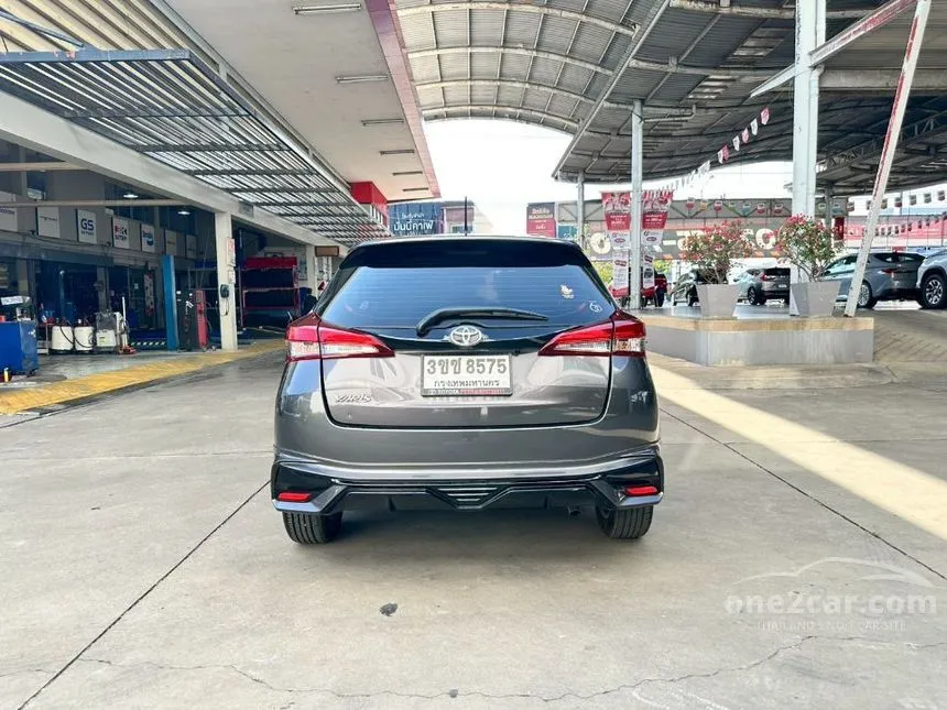 2022 Toyota YARIS Sport Hatchback