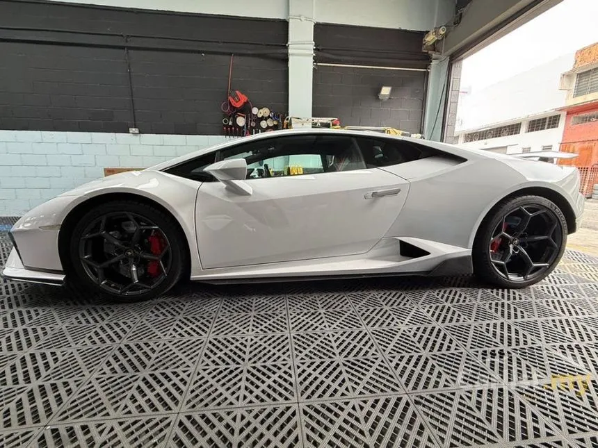 2016 Lamborghini Huracan LP580-2 Coupe