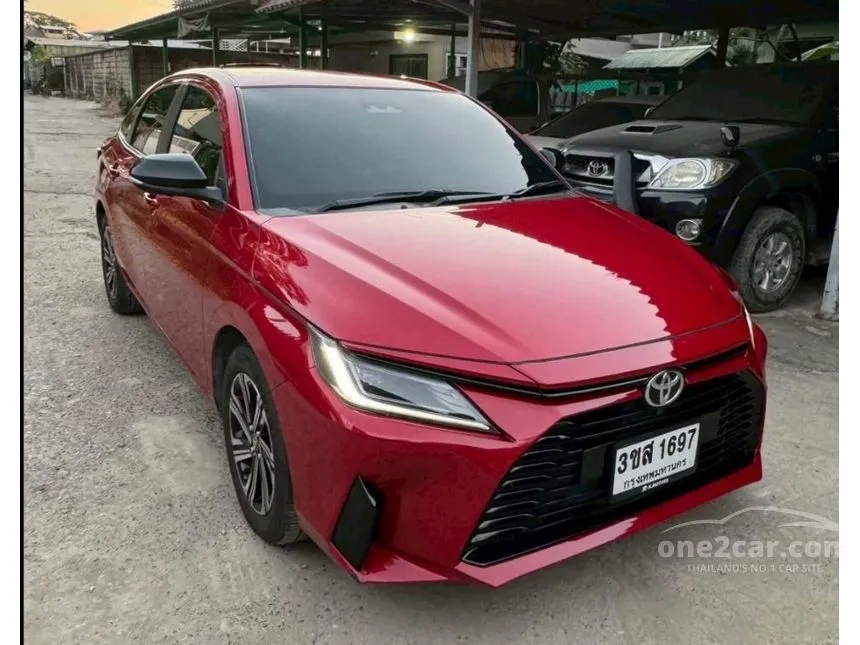 2023 Toyota Yaris Ativ Premium Luxury Sedan
