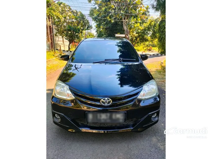 2013 Toyota Etios Valco G Hatchback