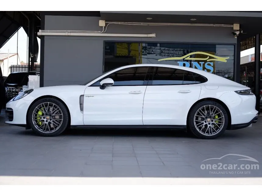 2026 Porsche PANAMERA 4 E-Hybrid Sedan