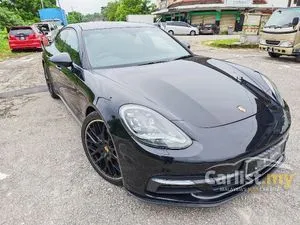2018 Porsche Panamera 3.0 Hatchback