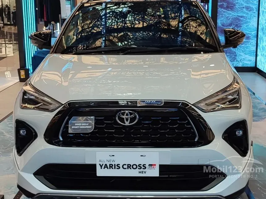 Jual Mobil Toyota Yaris Cross 2023 S HEV GR Parts Aero Package 1.5 di DKI Jakarta Automatic Wagon Putih Rp 370.000.000