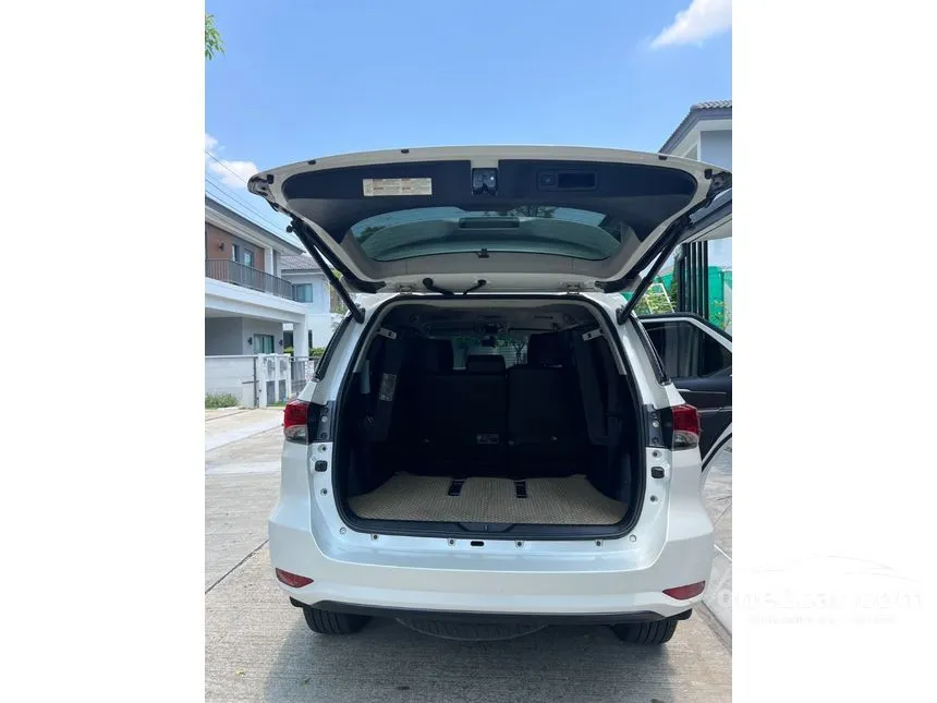 2015 Toyota FORTUNER V SUV