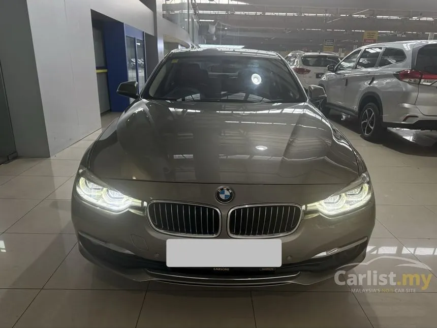 2016 BMW 318i Luxury Sedan