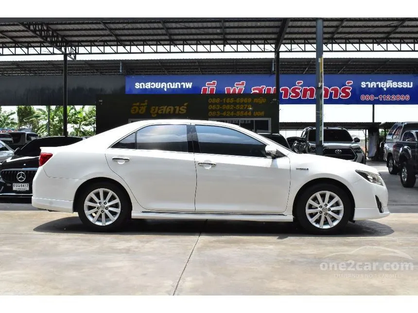 2012 Toyota CAMRY Hybrid DVD Sedan