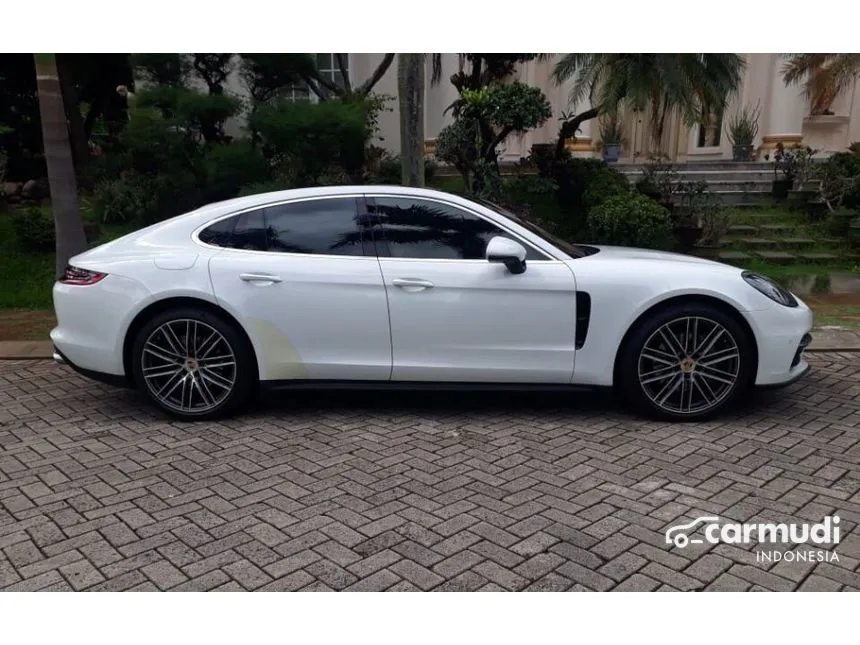 2017 Porsche Panamera 4S Hatchback