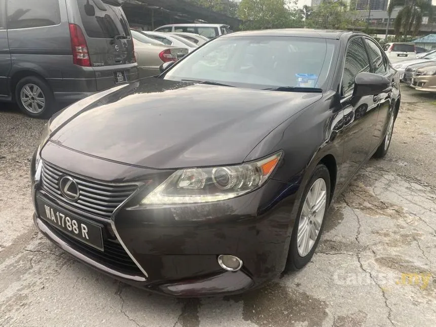 2014 Lexus ES250 Luxury Sedan