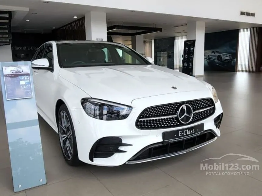 2023 Mercedes-Benz E300 AMG Line Sedan