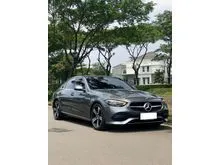 2022 Mercedes-Benz C200 1.5 Avantgarde Line Sedan M254 EQ-Boost Odo 10 Rbuan (TERMURAH)