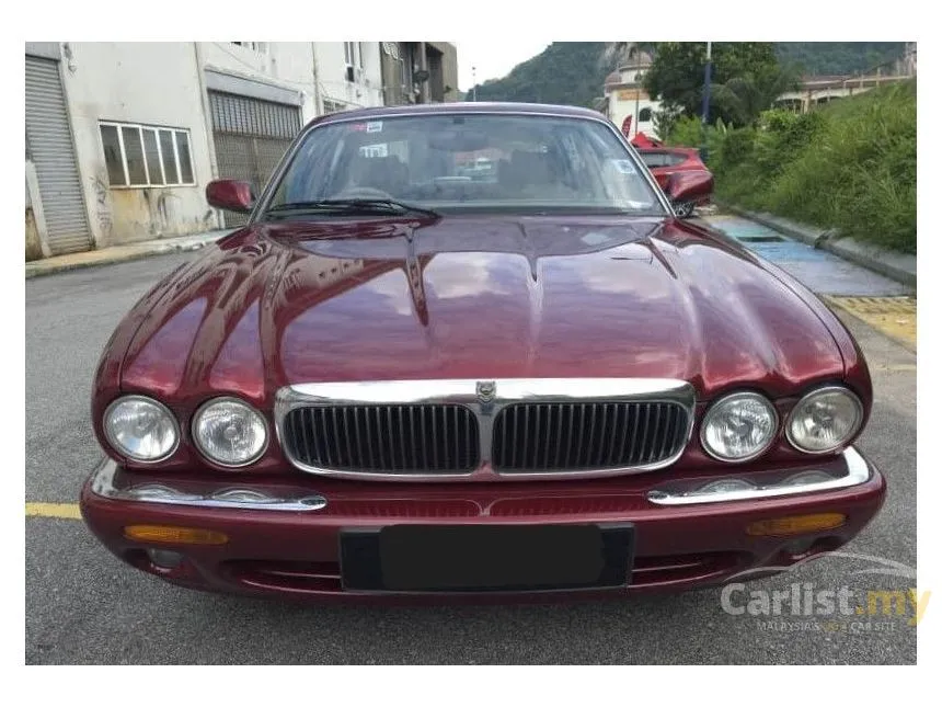 1998 Jaguar XJ8 Sedan