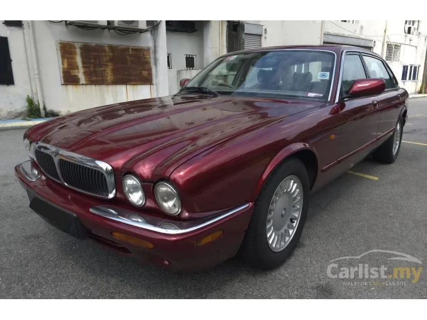 1998 Jaguar XJ8 Sedan