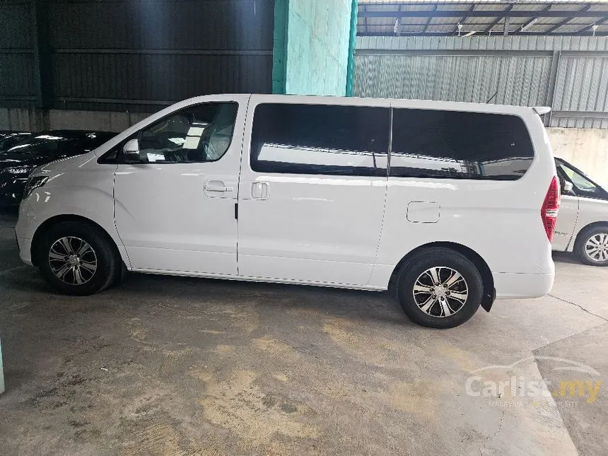 2019 Hyundai Grand Starex Executive MPV