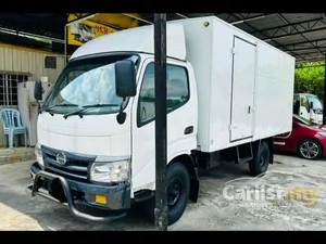 2013 Hino 300 Series 4.0 WU302R-HKMLHD3-UBS Lorry