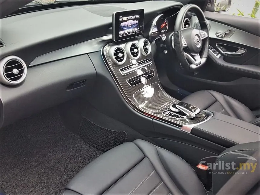 2018 Mercedes-Benz C350 e Avantgarde AMG Line interior Sedan