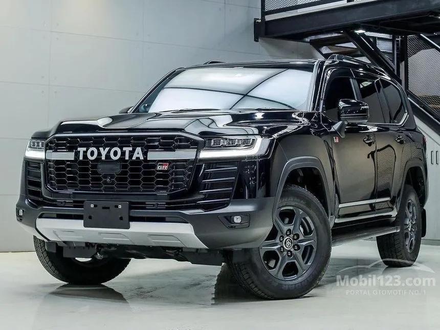Jual Mobil Toyota Land Cruiser 2024 GR