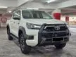 Used 2022 Toyota Hilux 2.4 V Dual Cab Pickup Truck LOW MILEAGE / FREE WARRANTY