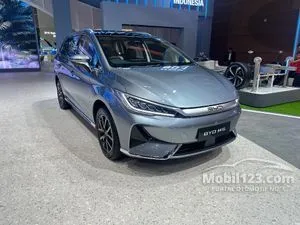 2025 BYD M6 Superior 7 Seater MPV